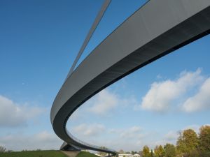 Sprung über die Emscher